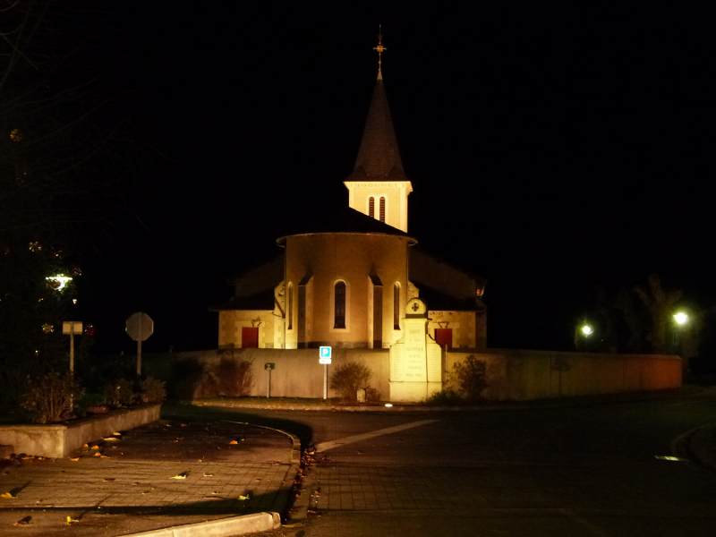 Vue de l'église de Goos de nuit